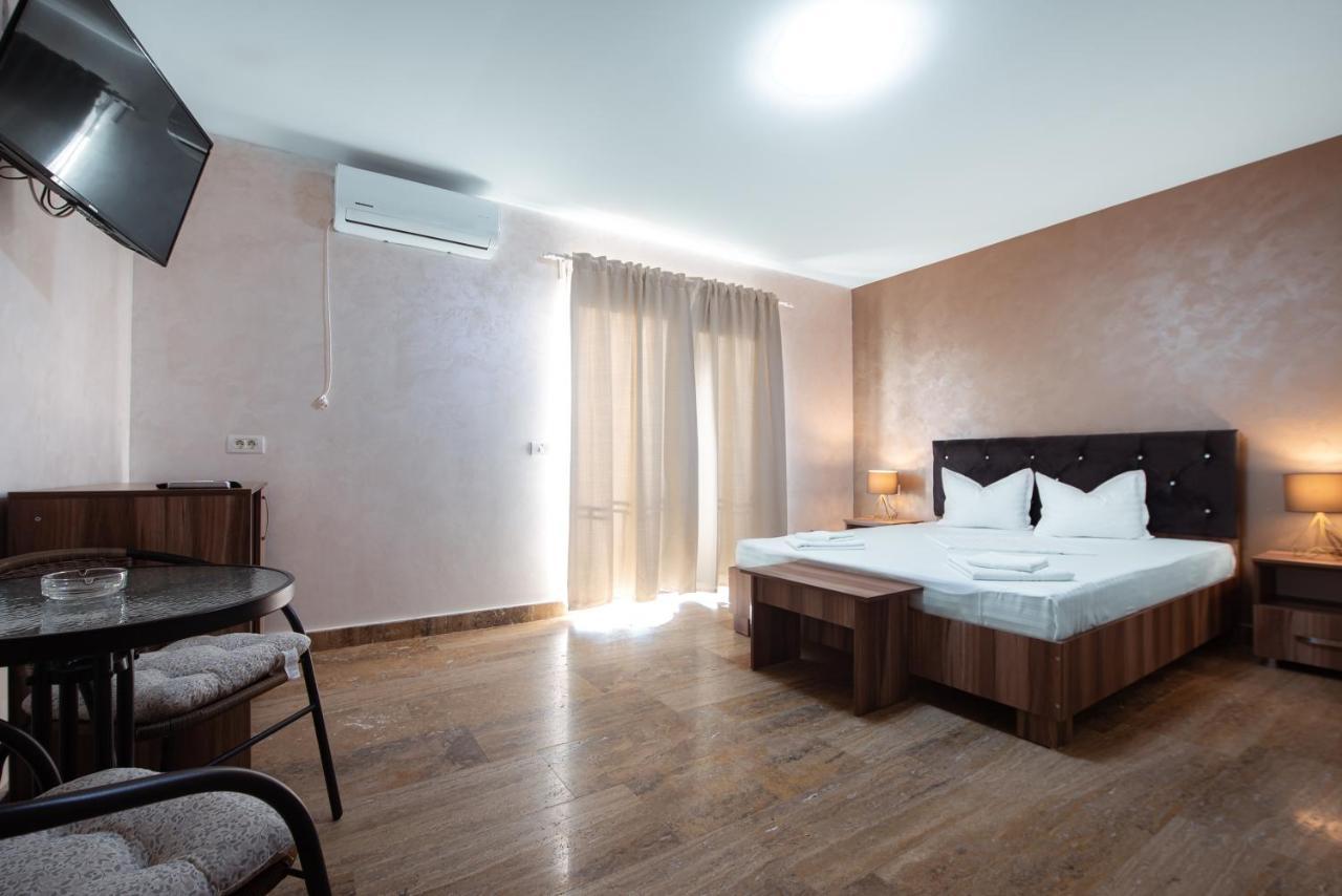 La Dudu Hotel Vama Veche Bagian luar foto