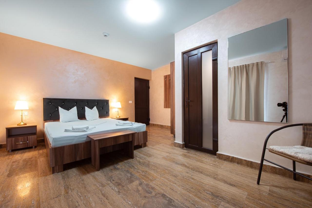 La Dudu Hotel Vama Veche Bagian luar foto