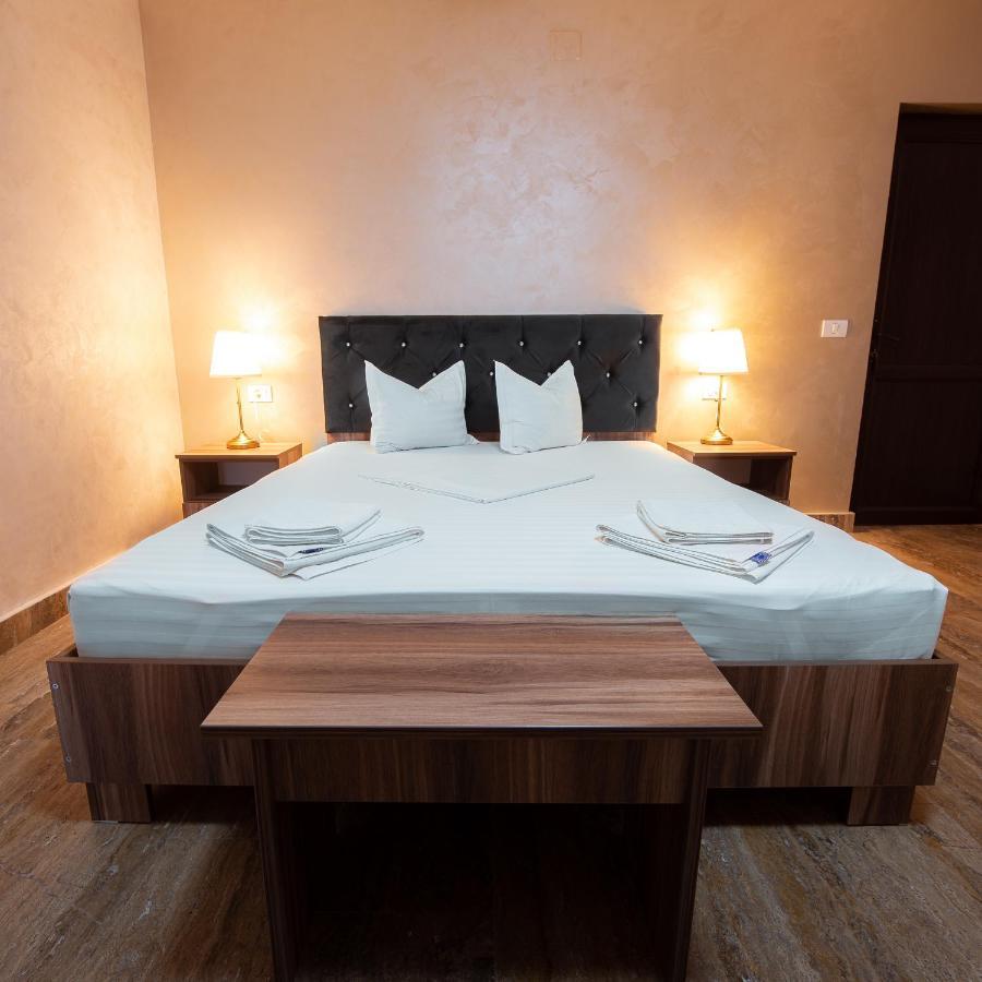 La Dudu Hotel Vama Veche Bagian luar foto