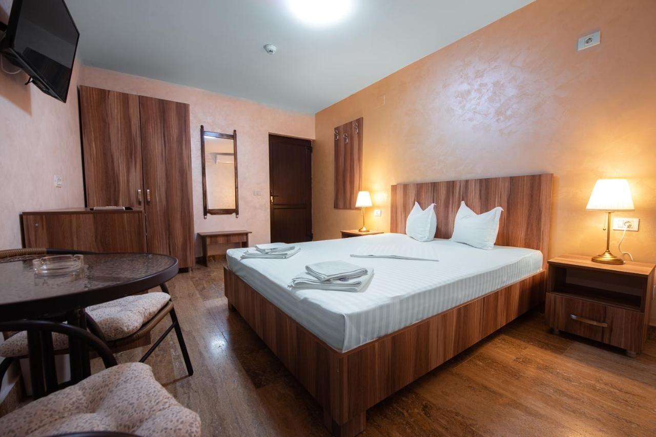 La Dudu Hotel Vama Veche Bagian luar foto